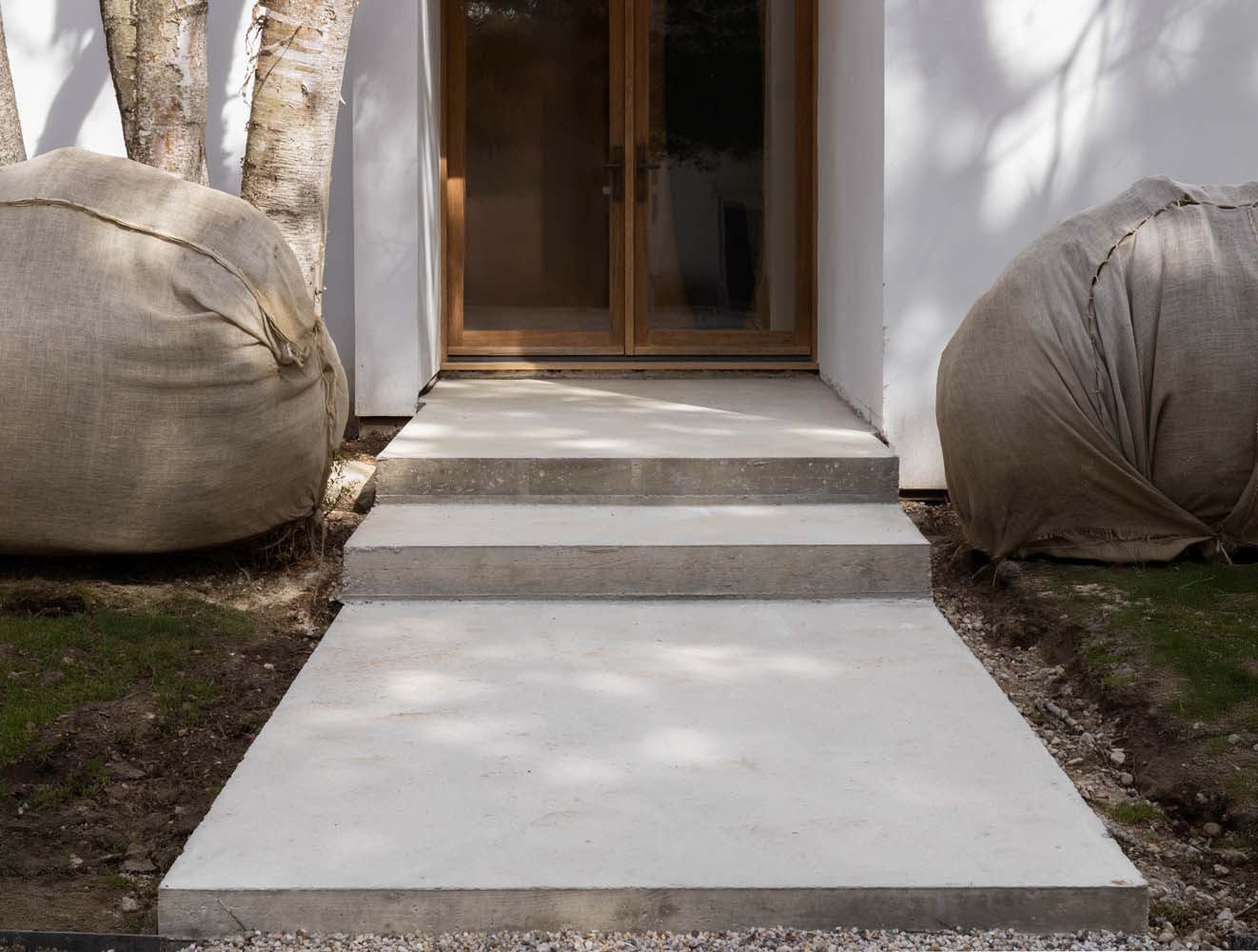 707BD0DD-A261-4C3D-B19B-646D3006A2AA